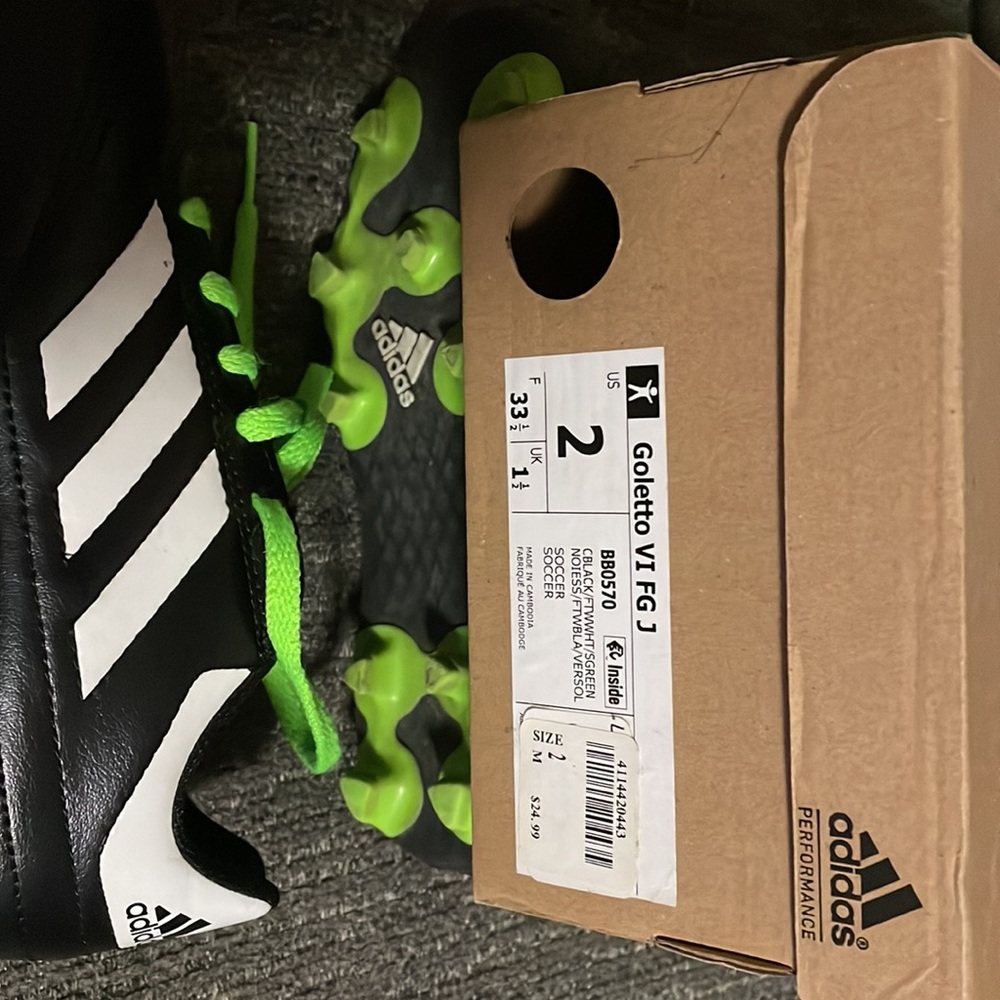 Cleats - Picture 6 of 6